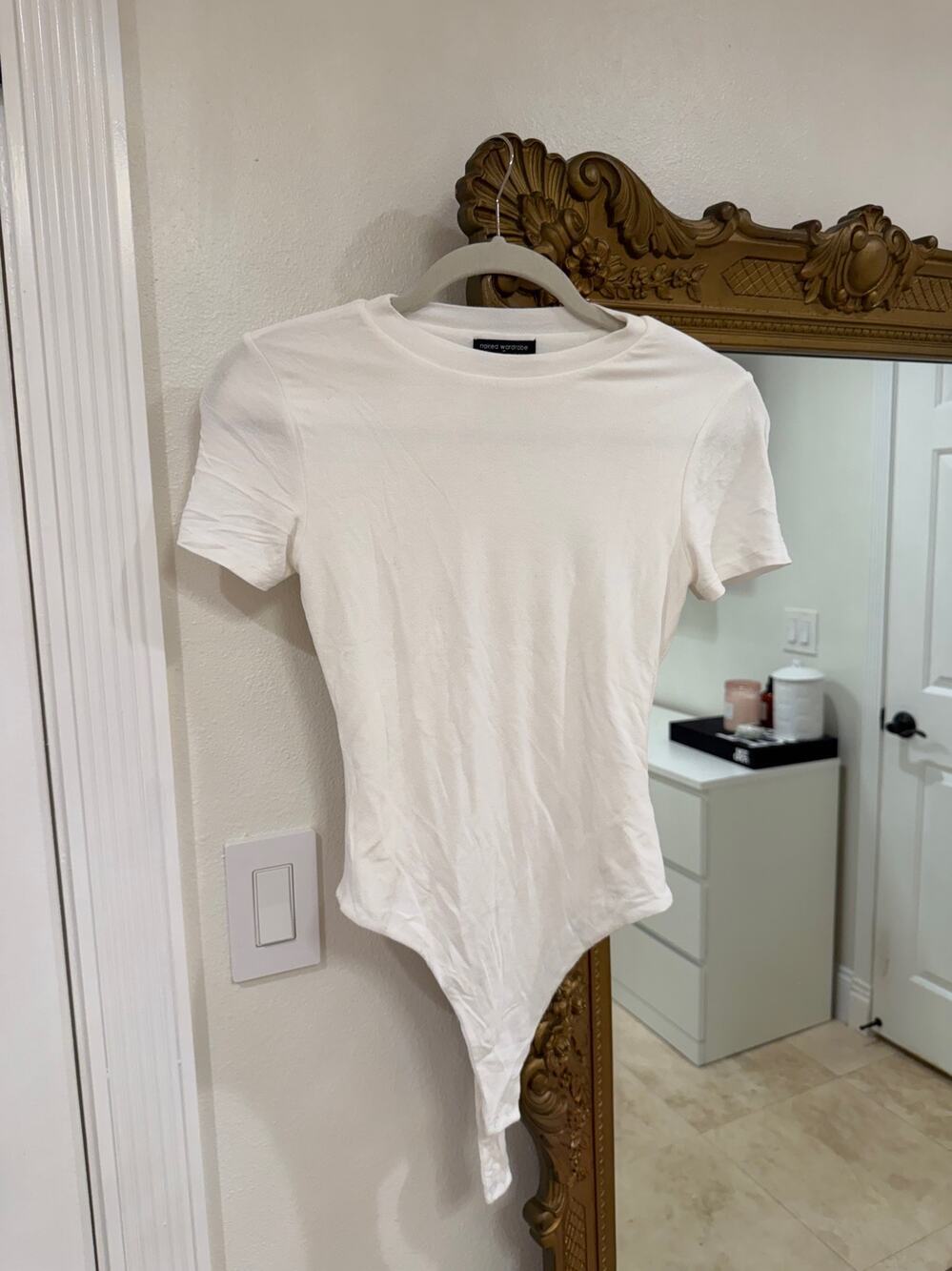Naked Wardrobe Short Sleeve Bodysuit Women M White Casual Basic